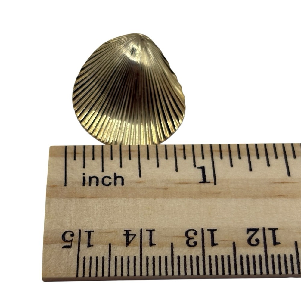 Christian Dior Earrings Sea Shell Clip On Vintage 70s Gold Tone Vacation Germany - Picture 10 of 16